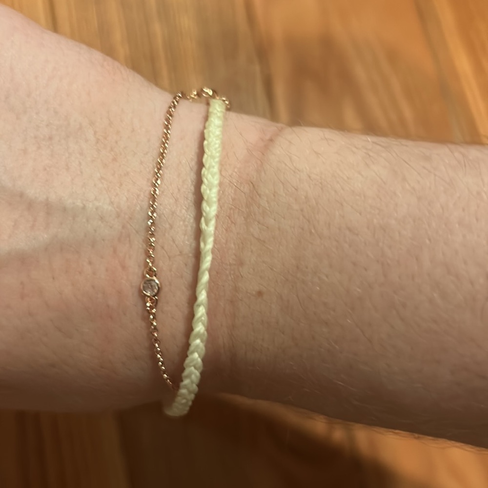 Pura Vida white and gold adjustable bracelet - Picture 2 of 2